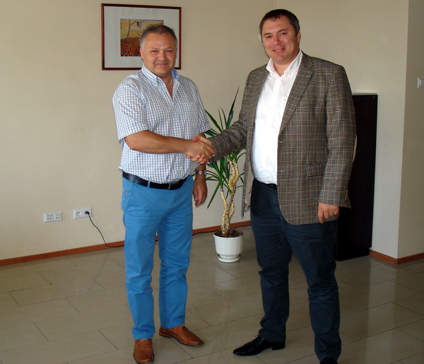 Versor Славомир Замаро (слева) и генеральный директор ГК «ЗИКО» Юрий Дурнев