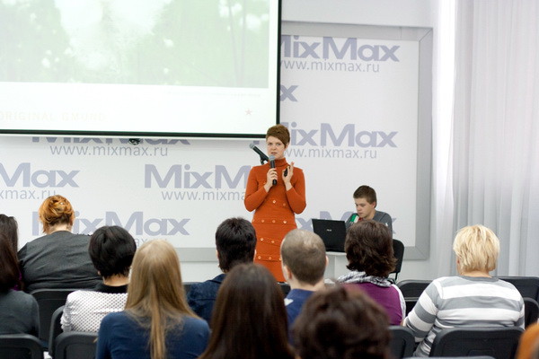 «Регент-Арт» собрала любителей дизайнерской бумаги в Красноярске