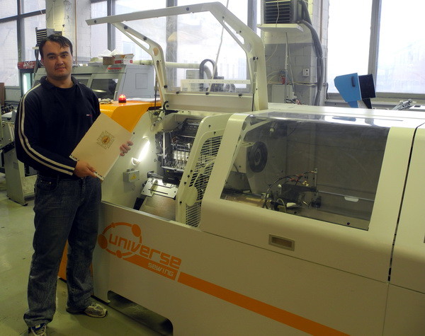  в типографии «Буки Веди» (Москва) установлена ниткошвейная машина для цифровой печати Meccanotecnica Universe