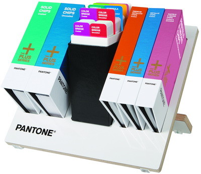 Pantone объявила о начале сотрудничества с «Британской высшей школой дизайна».  