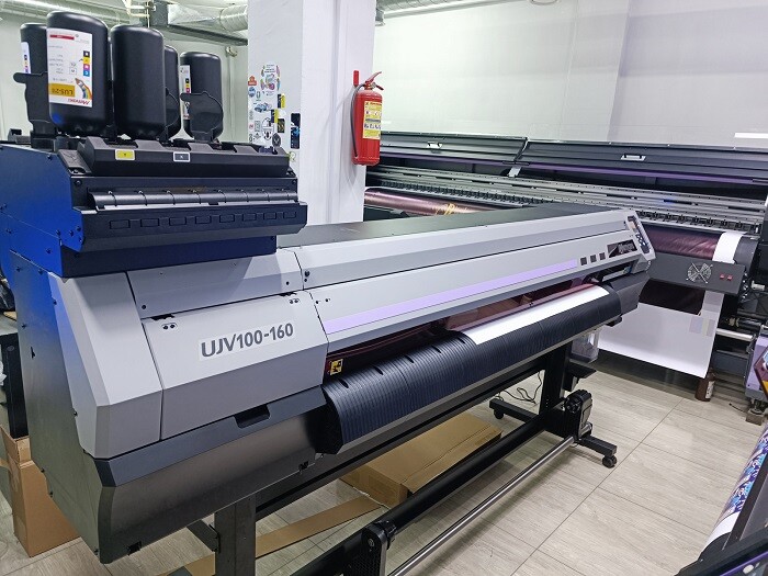УФ-принтер Mimaki UJV100 стал уже 15-й единицей оборудования от «Смарт-Т» в РПК 