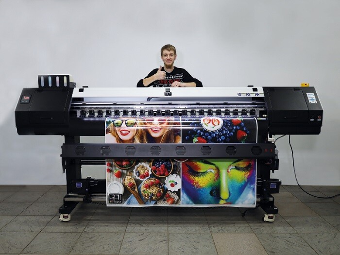 Экосольвентный рулонный принтер SJ-740S под собственной торговой маркой GO!Digital 